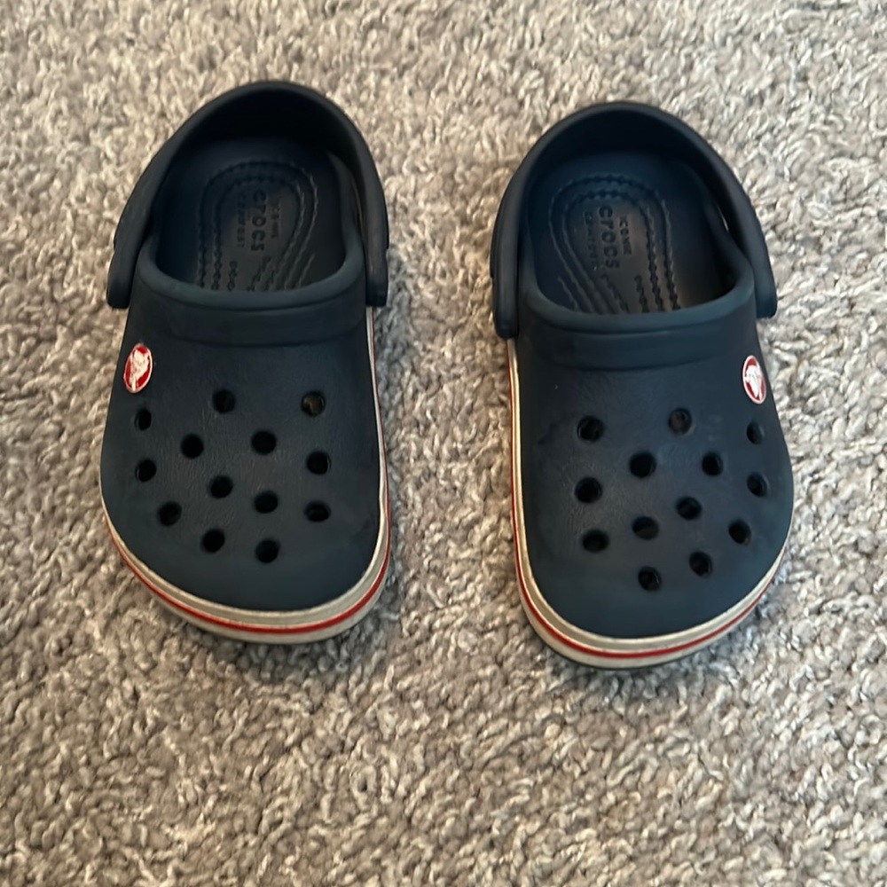 Navy Size Toddler 6 crocs.